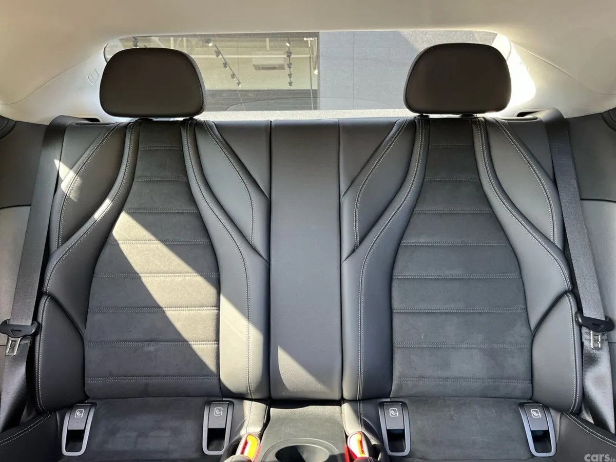Mercedes-Benz CLE Coupe, Diesel Hybrid, 2026, Blue