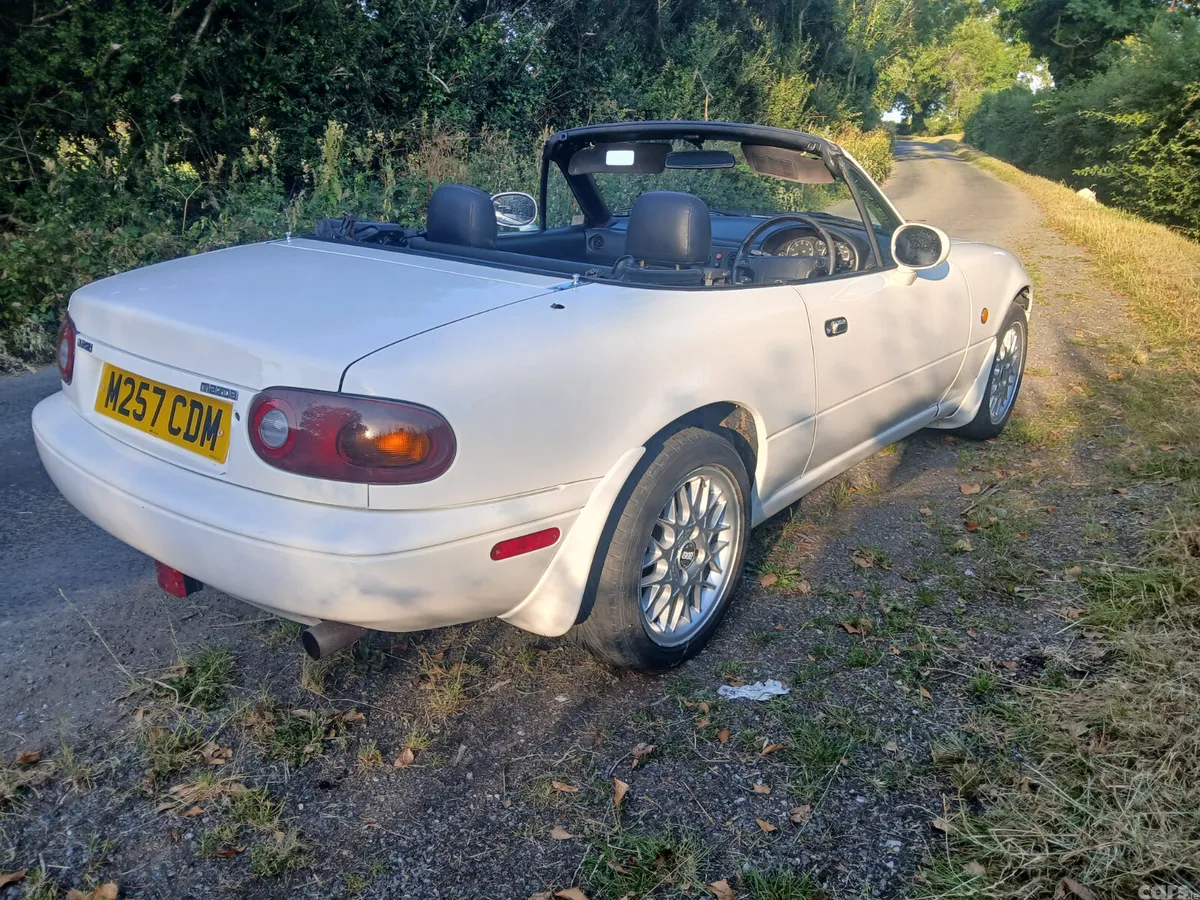 Mazda MX-5 Coupe, Petrol, 1995, White