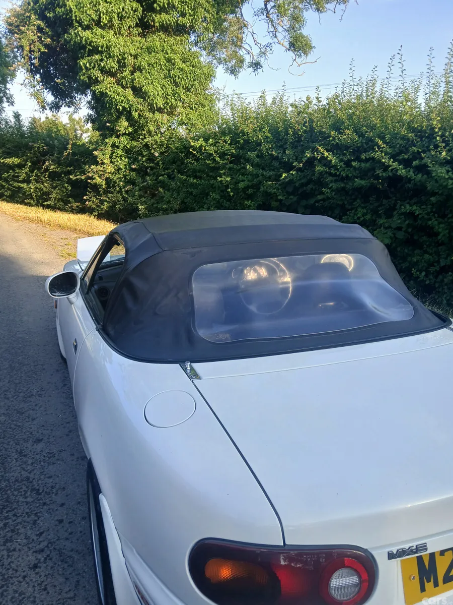 Mazda MX-5 Coupe, Petrol, 1995, White