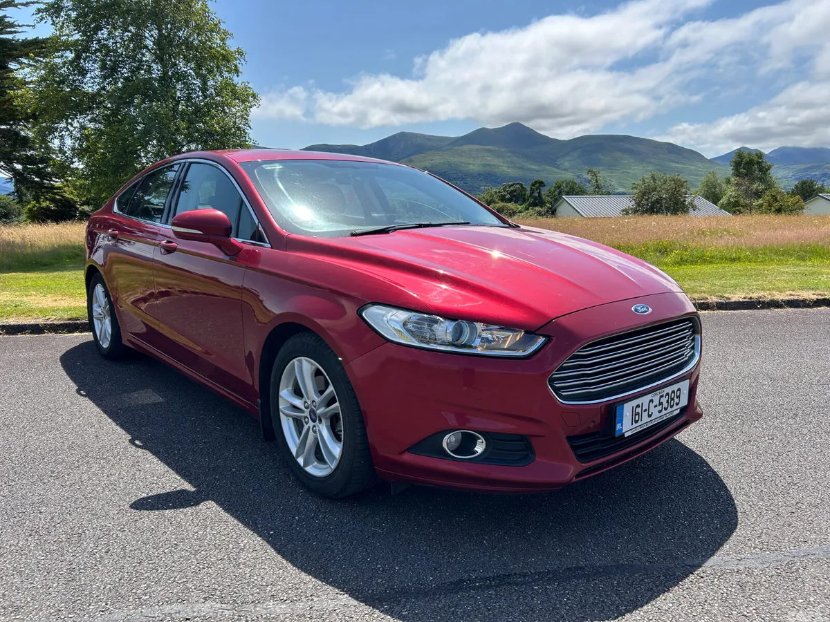Ford Mondeo Hatchback, Diesel, 2016, Red