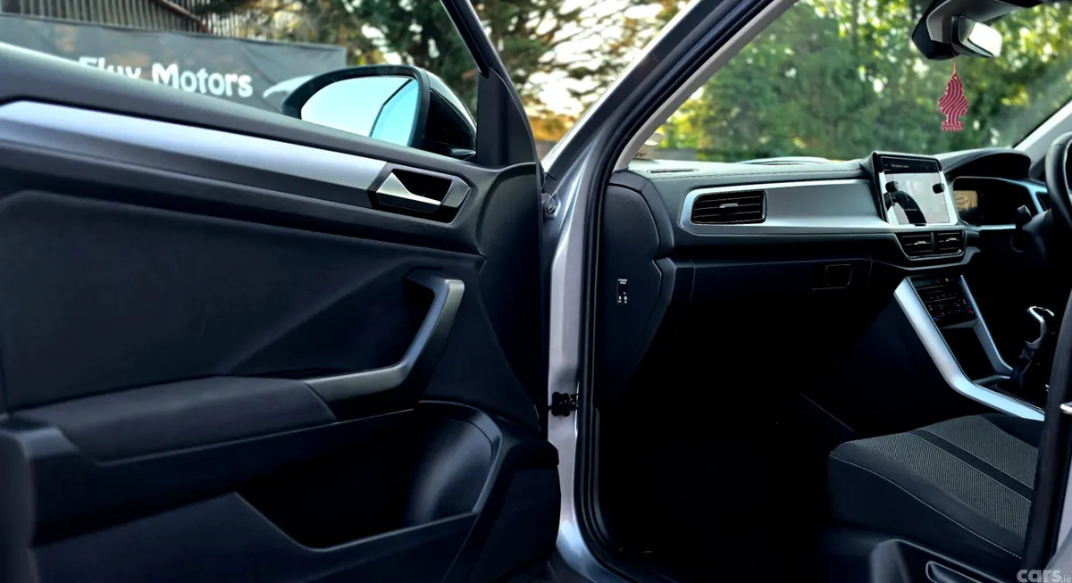 Volkswagen T-Roc SUV, Petrol, 2023, Grey
