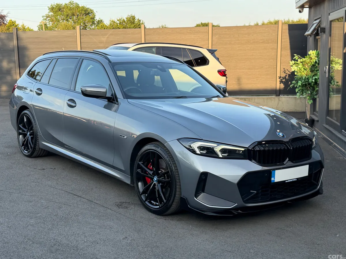 BMW 3-Series Estate, Petrol Hybrid, 2022, Grey