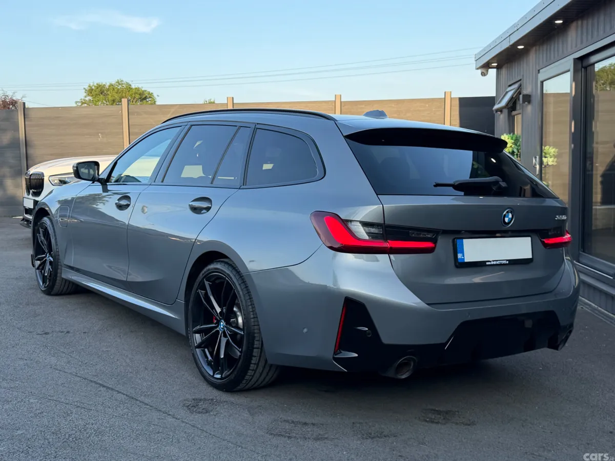BMW 3-Series Estate, Petrol Hybrid, 2022, Grey
