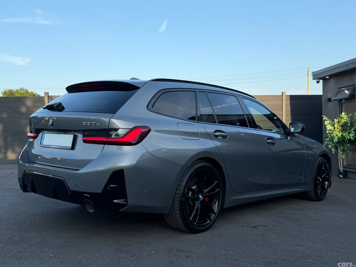 BMW 3-Series Estate, Petrol Hybrid, 2022, Grey