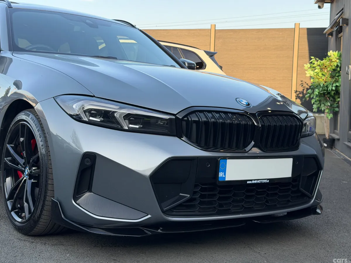 BMW 3-Series Estate, Petrol Hybrid, 2022, Grey