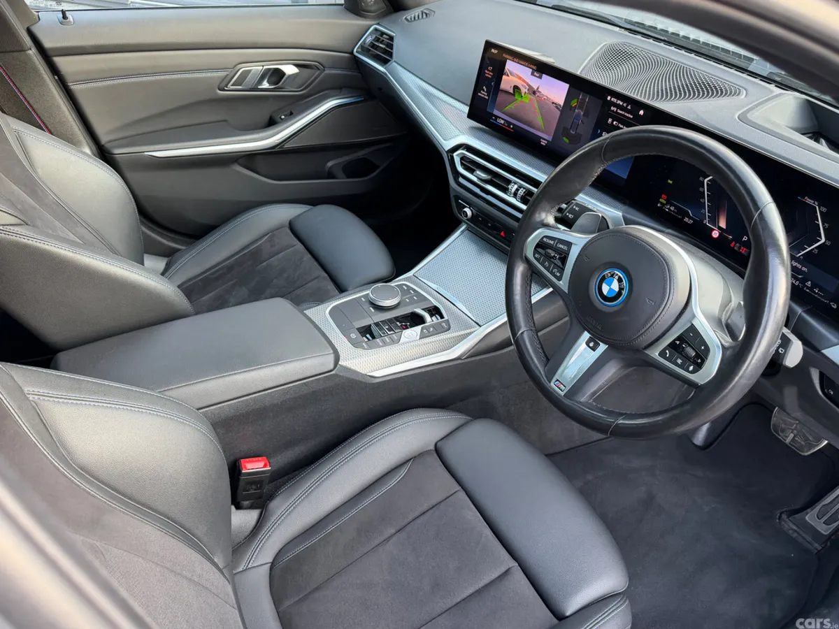 BMW 3-Series Estate, Petrol Hybrid, 2022, Grey