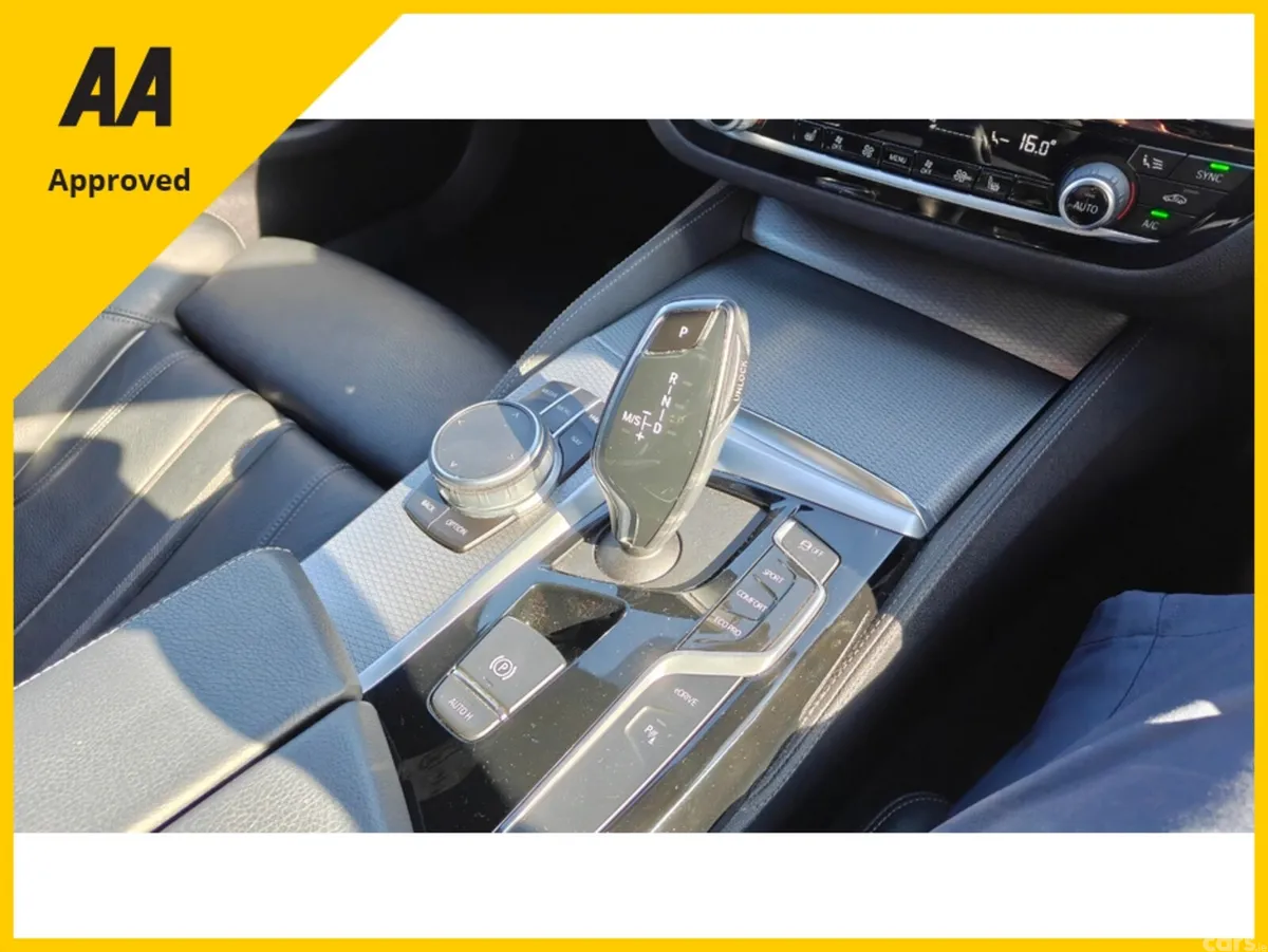 BMW 5-Series Saloon, Petrol Plug-in Hybrid, 2019, Blue