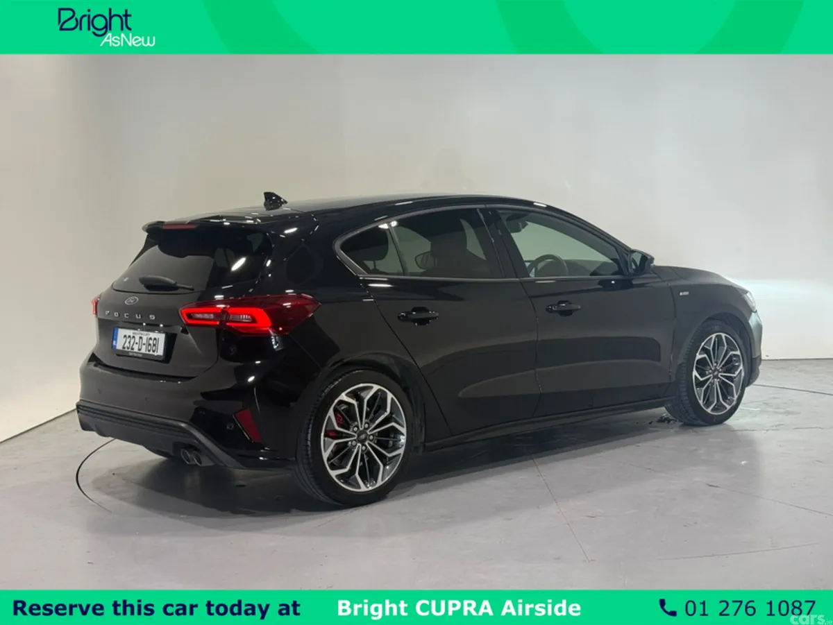 Ford Focus Hatchback, Petrol, 2023, Black