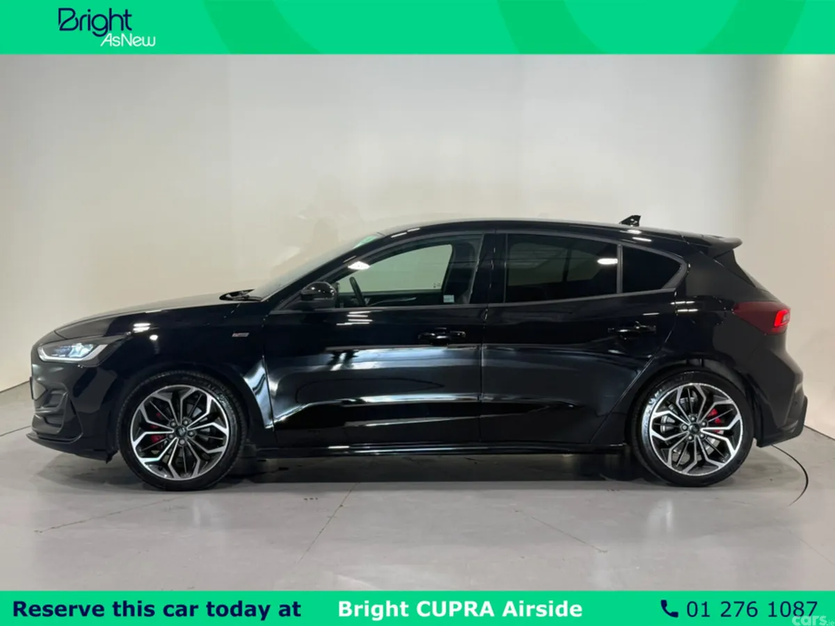 Ford Focus Hatchback, Petrol, 2023, Black