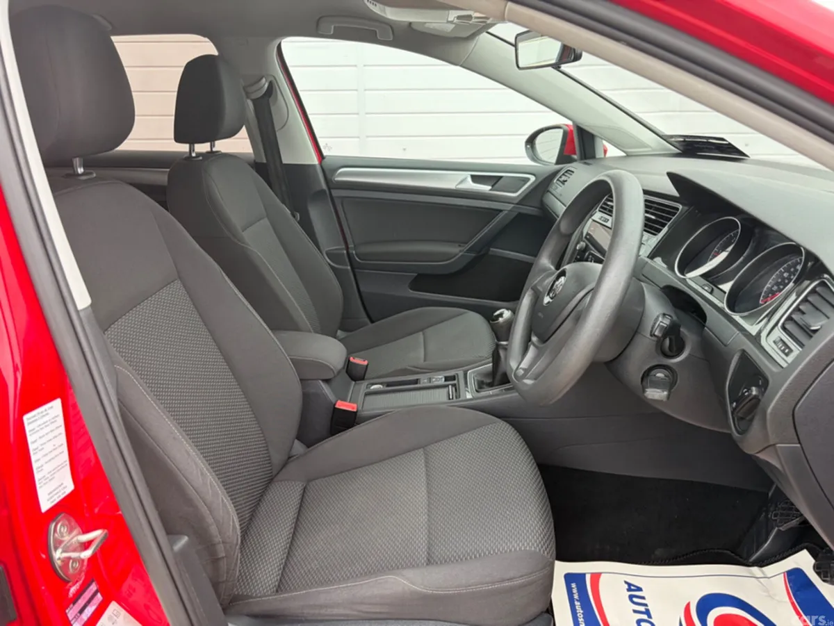 Volkswagen Golf Hatchback, Diesel, 2018, Red