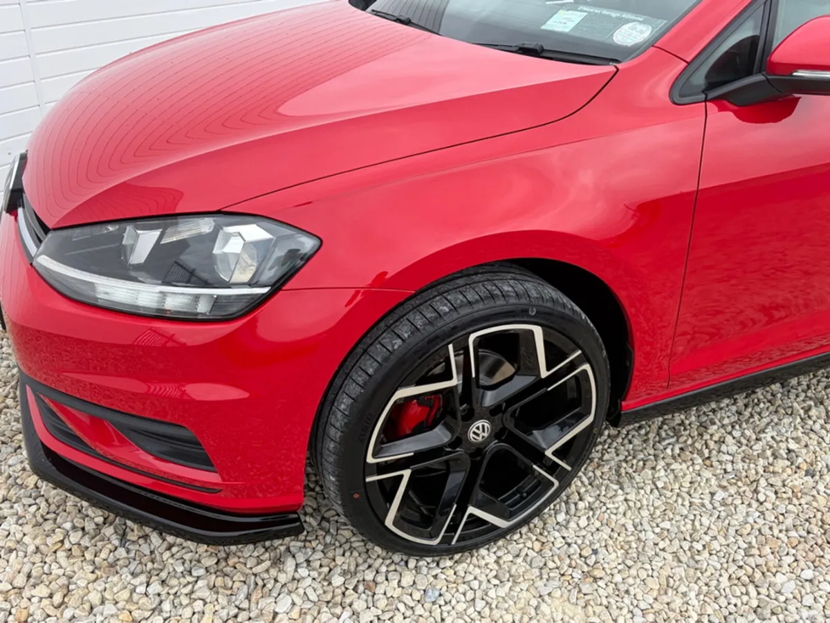 Volkswagen Golf Hatchback, Diesel, 2018, Red