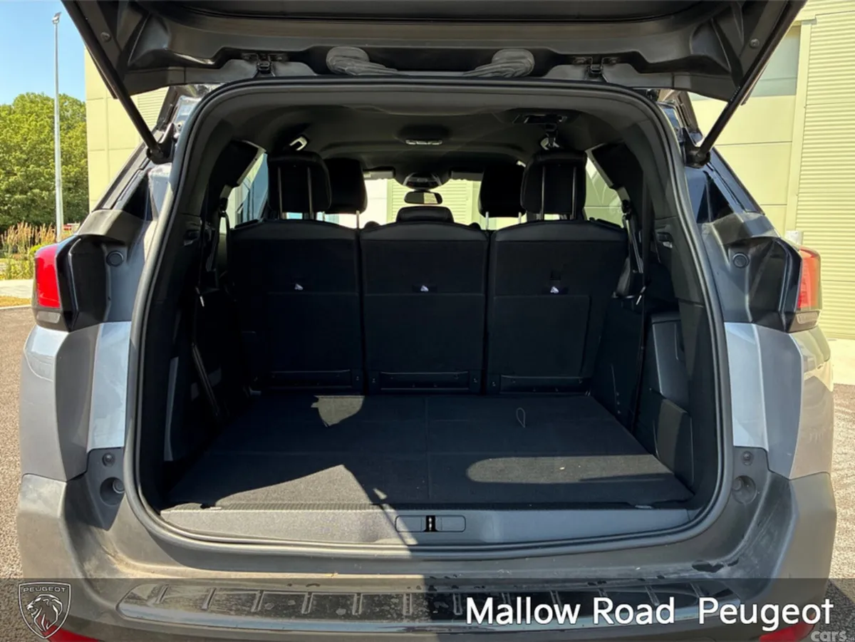 Peugeot 5008 SUV, Diesel, 2024, Grey