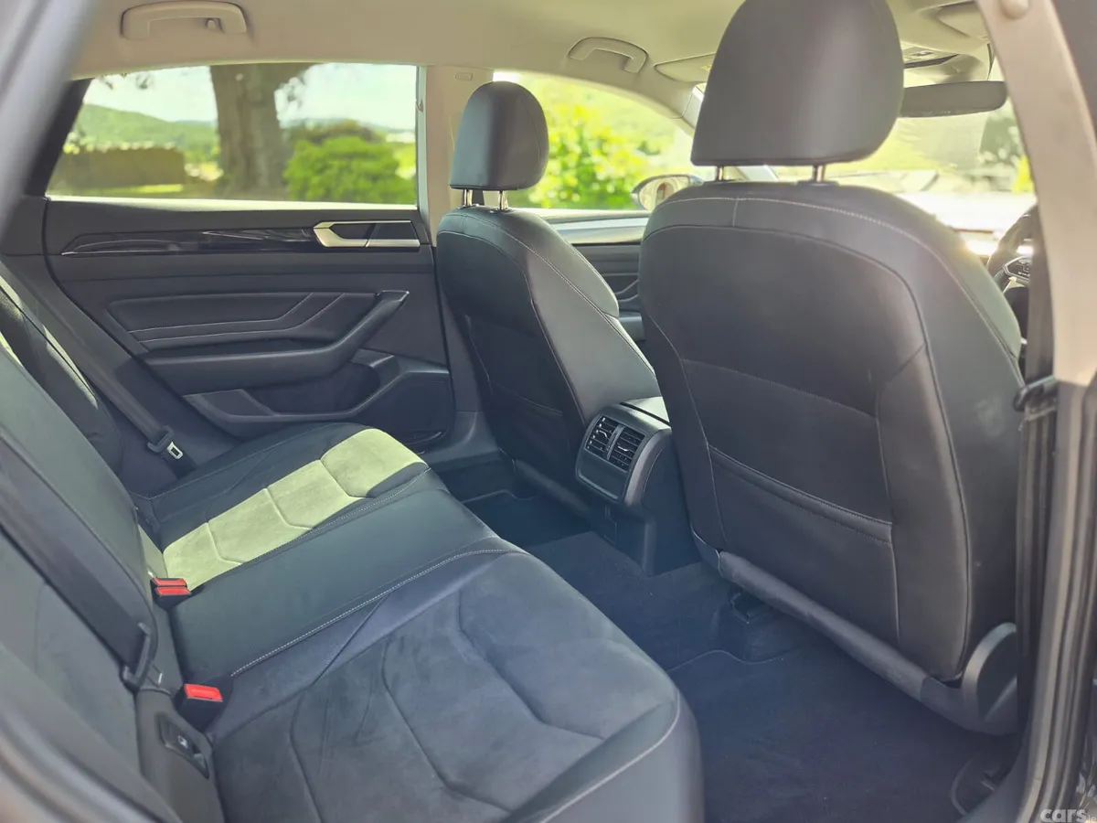 Volkswagen Arteon Hatchback, Petrol Plug-in Hybrid, 2022, Black
