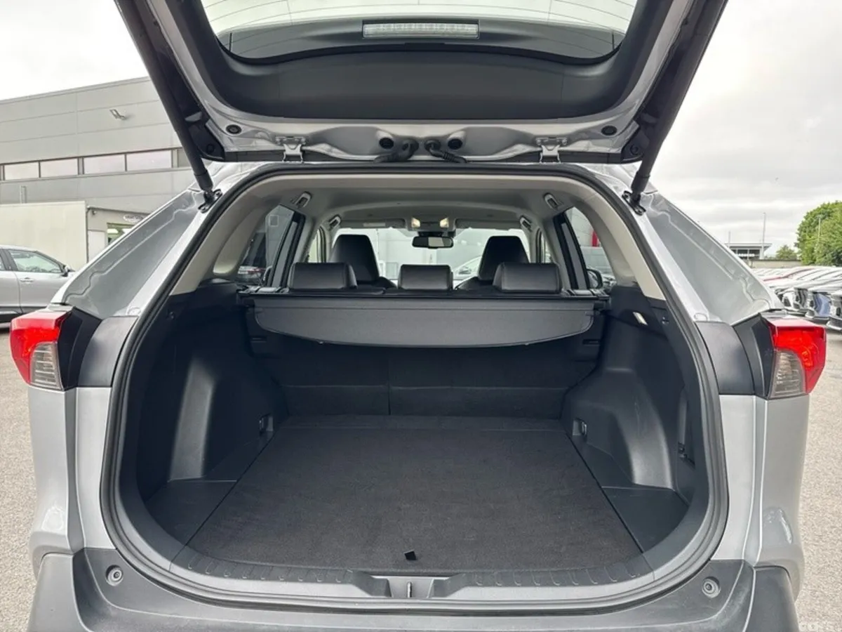 Toyota RAV4 SUV, Petrol Hybrid, 2024, Silver