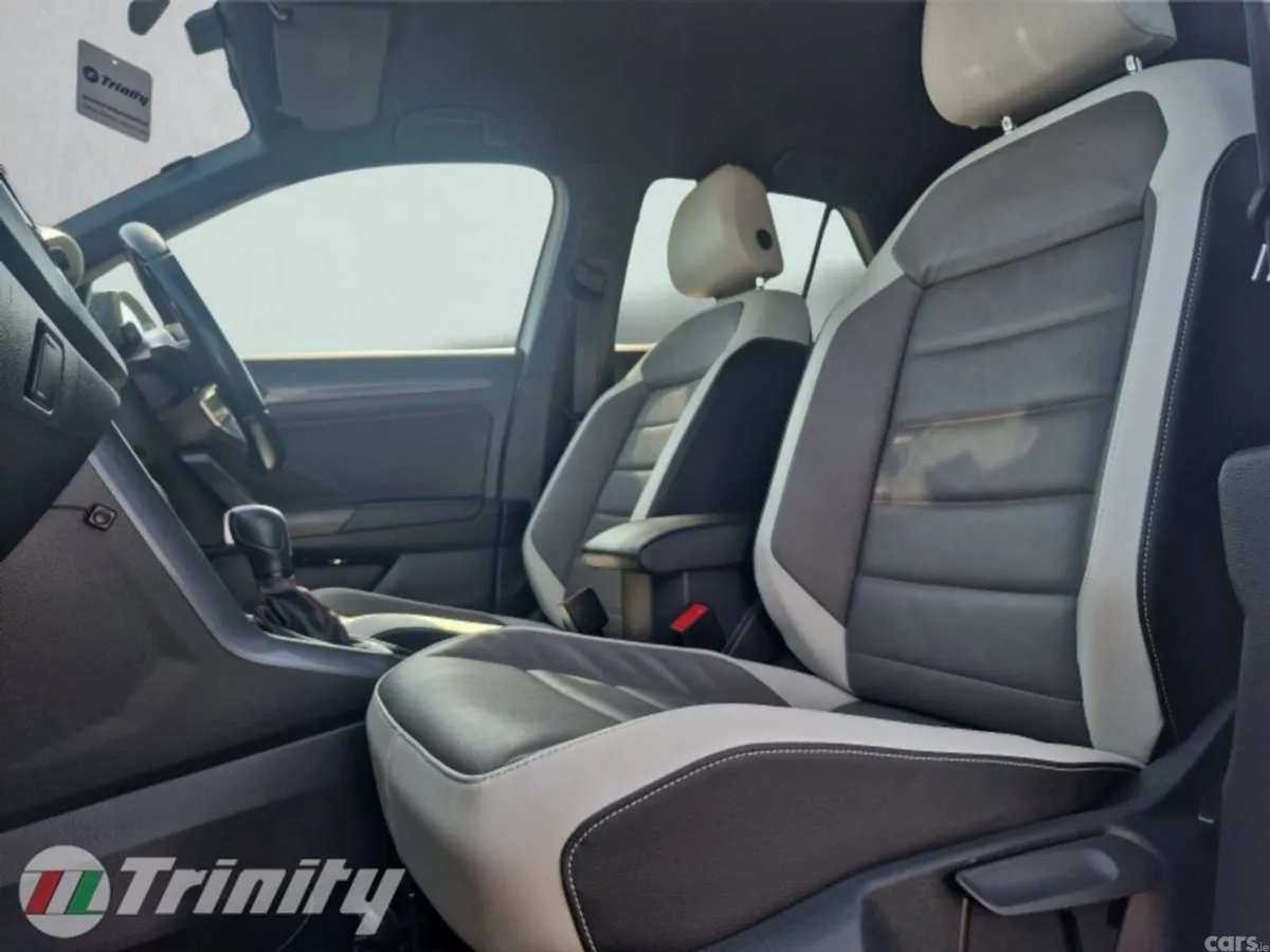 Volkswagen T-Roc SUV, Diesel, 2021, White