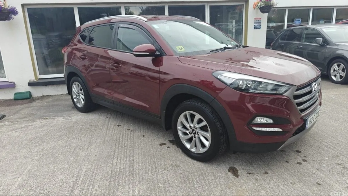 Hyundai Tucson SUV, Diesel, 2016, Red