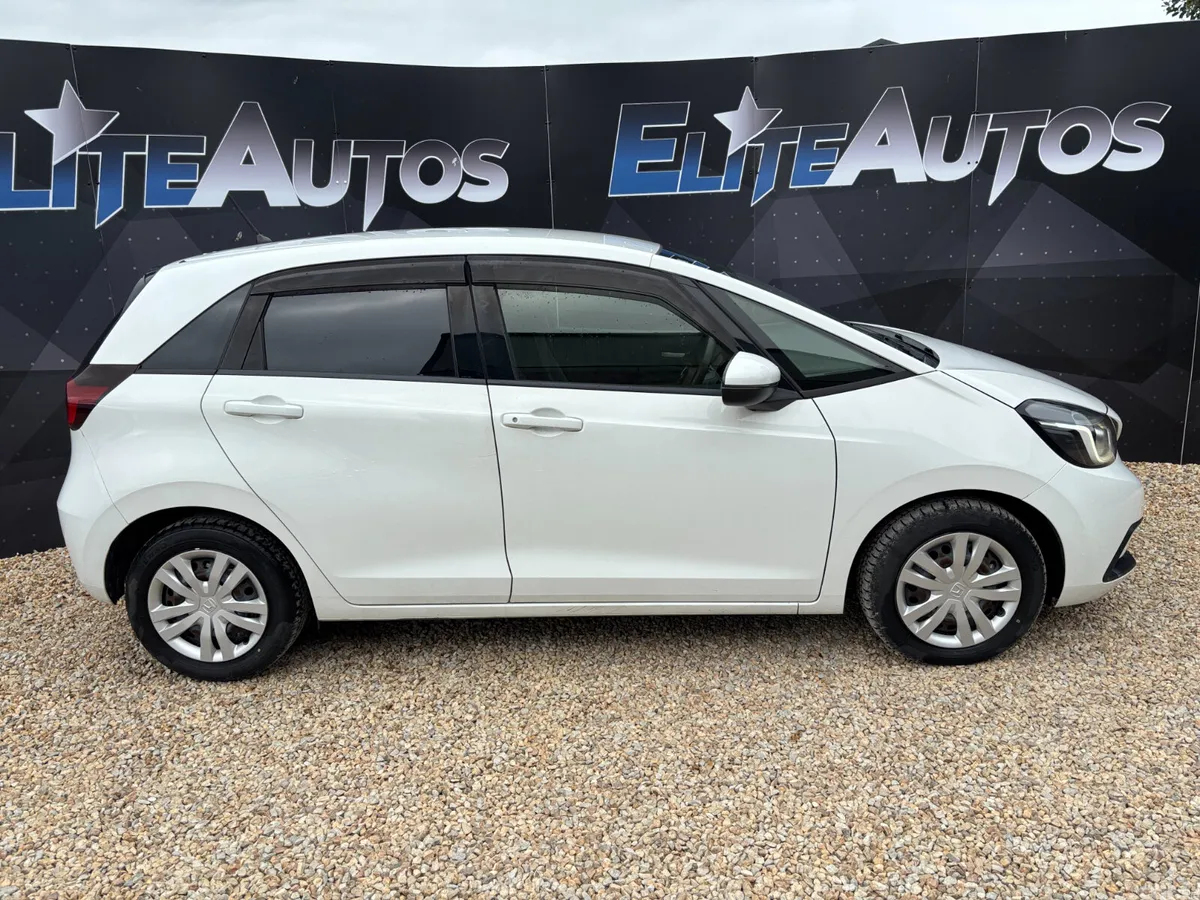 Honda Fit Hatchback, Petrol Hybrid, 2020, White