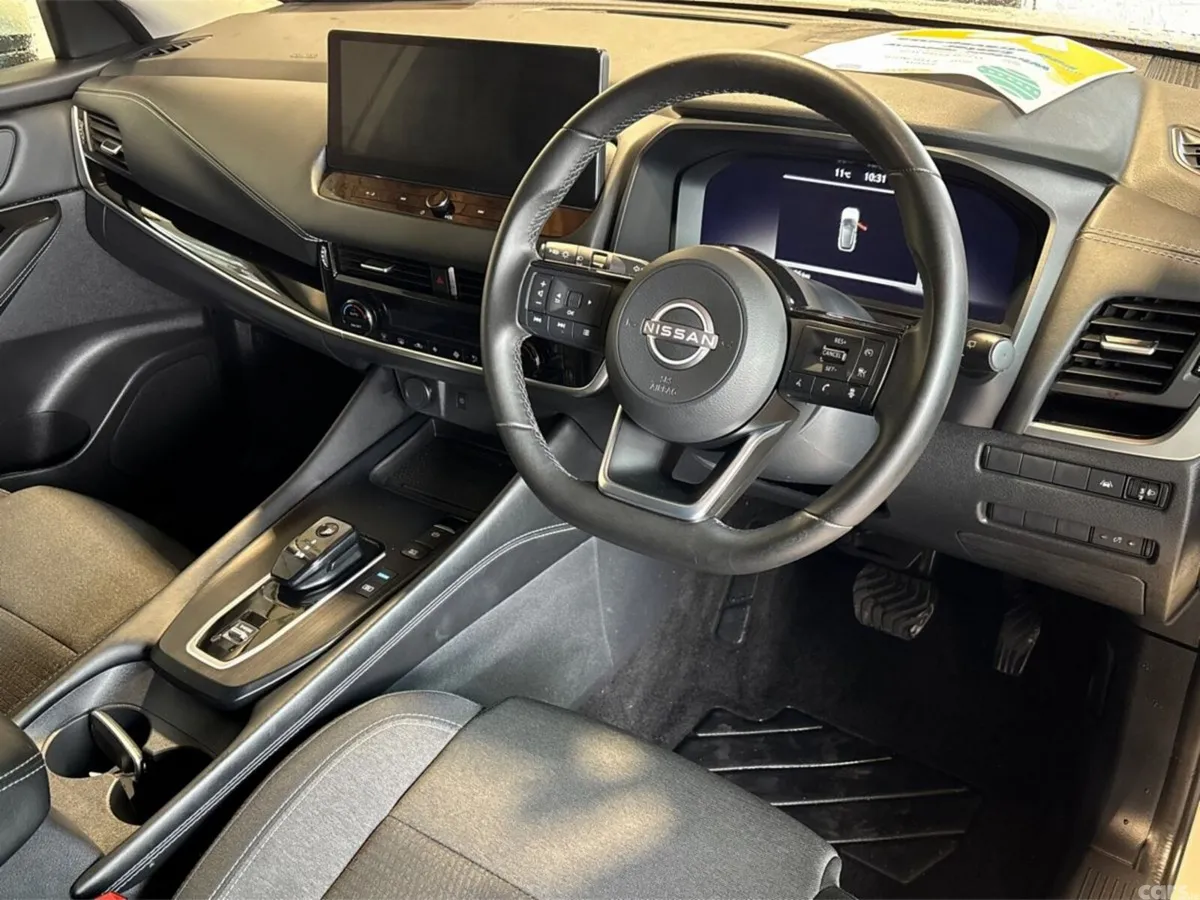 Nissan Qashqai MPV, Petrol Hybrid, 2024, White