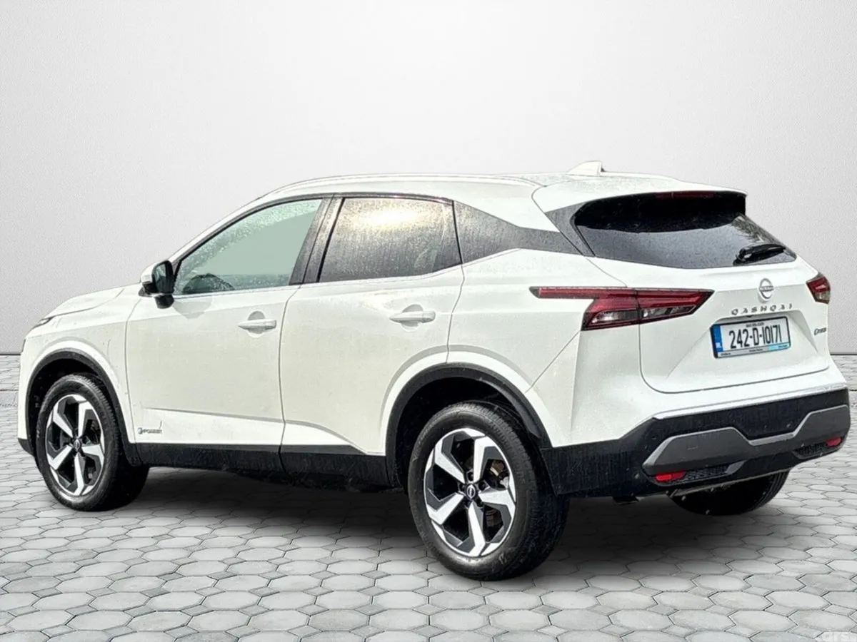 Nissan Qashqai MPV, Petrol Hybrid, 2024, White