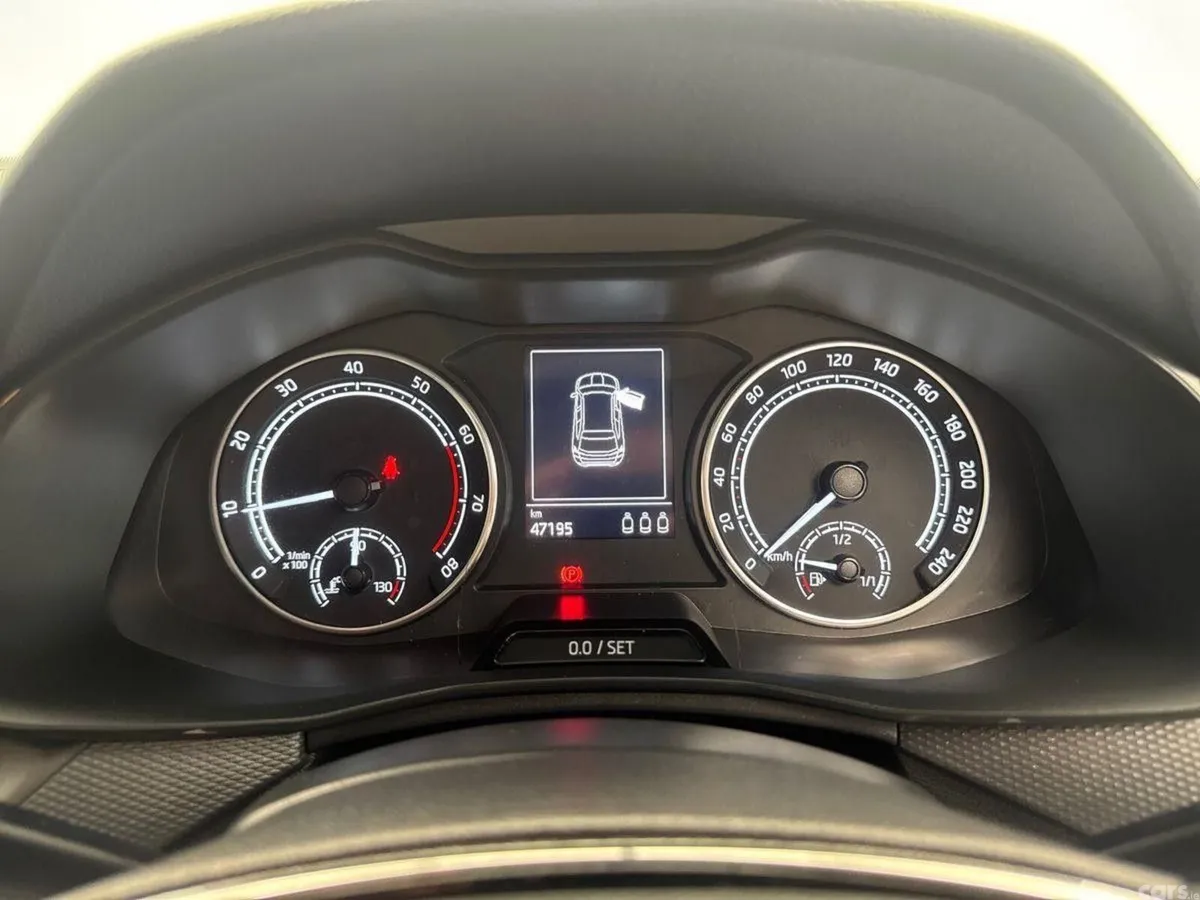 Skoda Kamiq Hatchback, Petrol, 2024, Grey