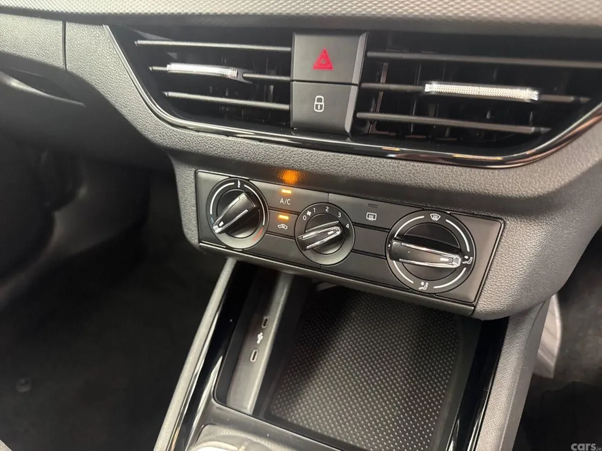 Skoda Kamiq Hatchback, Petrol, 2024, Grey