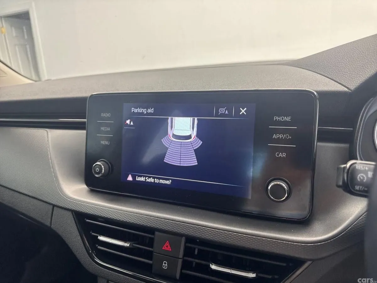 Skoda Kamiq Hatchback, Petrol, 2024, Grey
