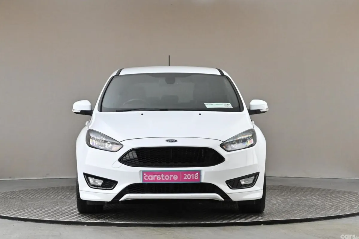 Ford Focus Hatchback, Petrol, 2018, White