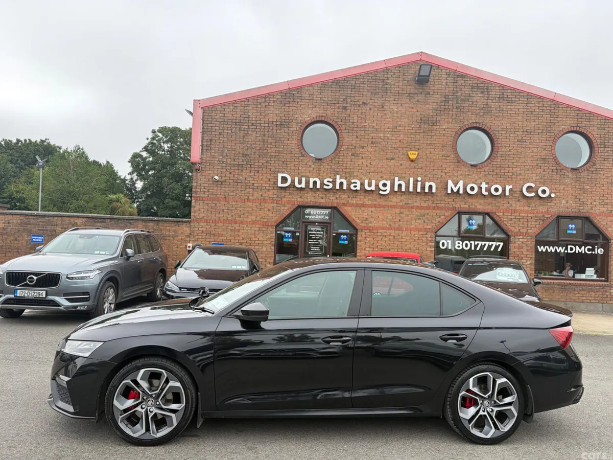 Skoda Octavia Saloon, Diesel, 2024, Black