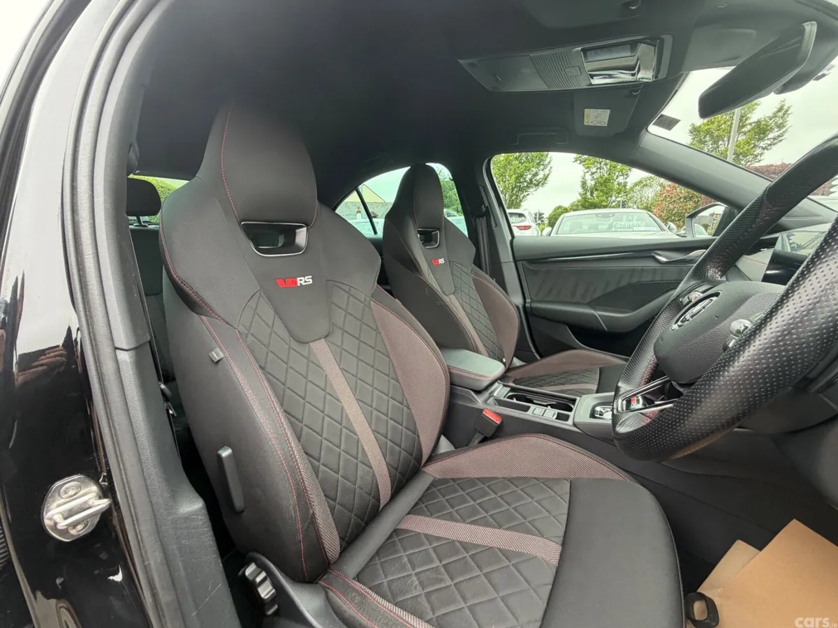 Skoda Octavia Saloon, Diesel, 2024, Black