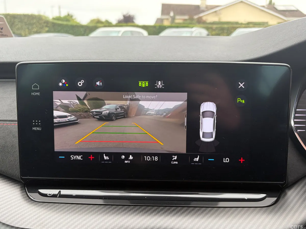 Skoda Octavia Saloon, Diesel, 2024, Black
