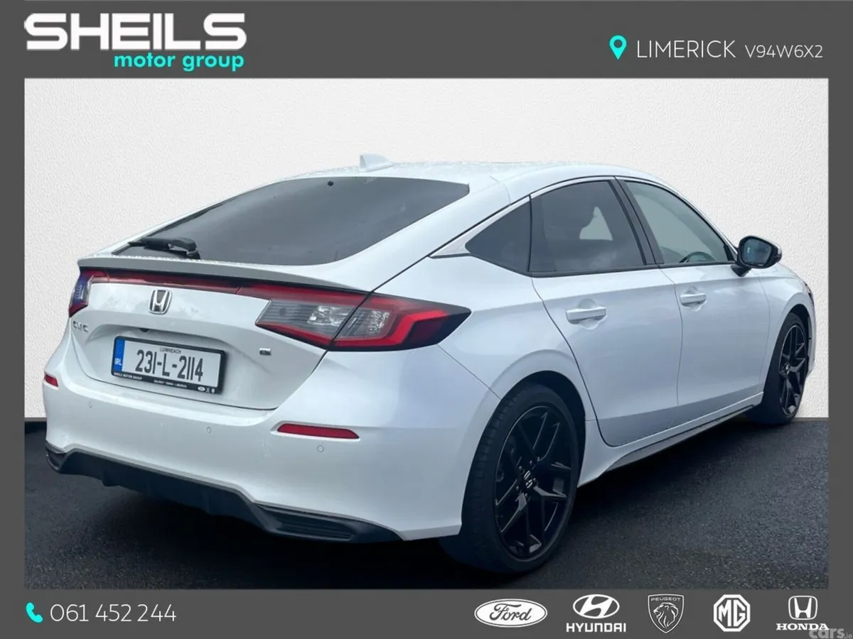 Honda Civic Hatchback, Petrol Hybrid, 2023, White