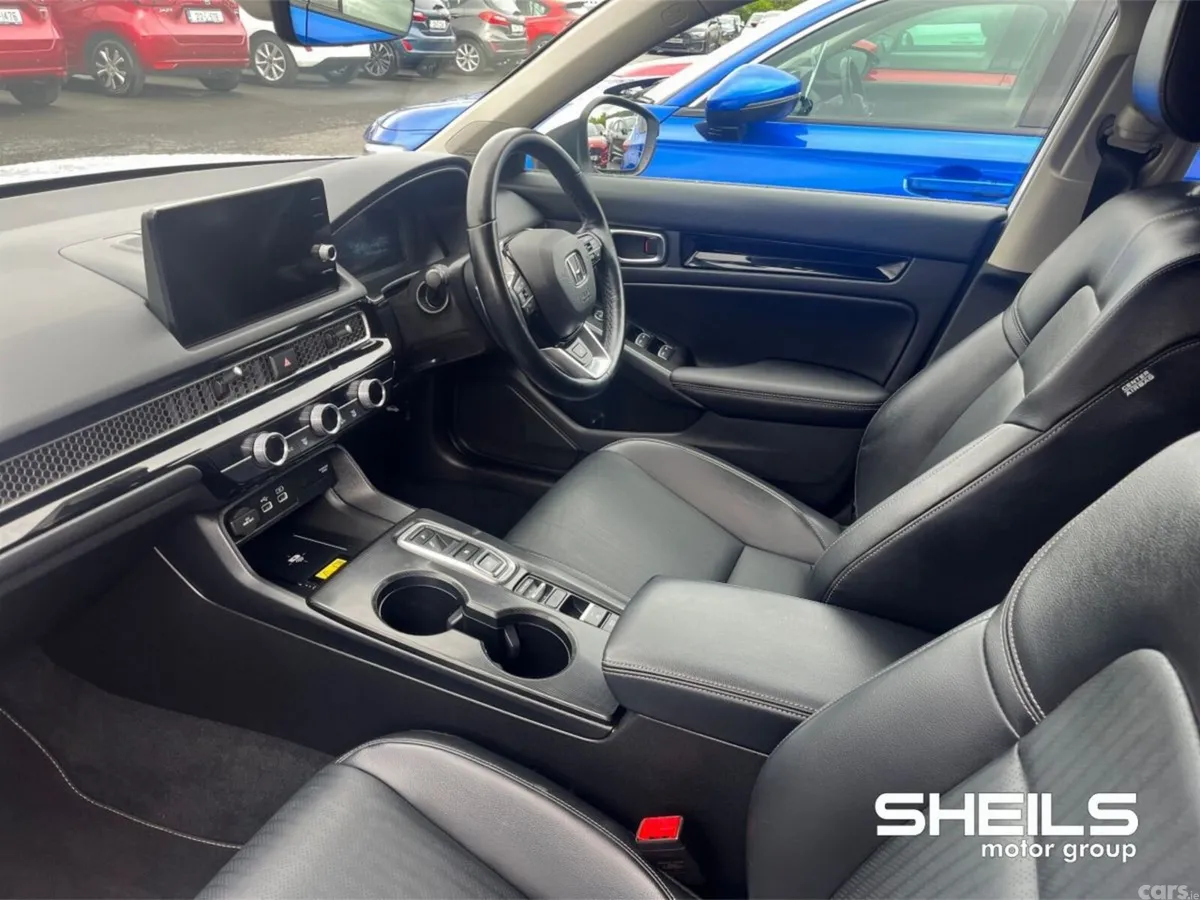 Honda Civic Hatchback, Petrol Hybrid, 2023, White