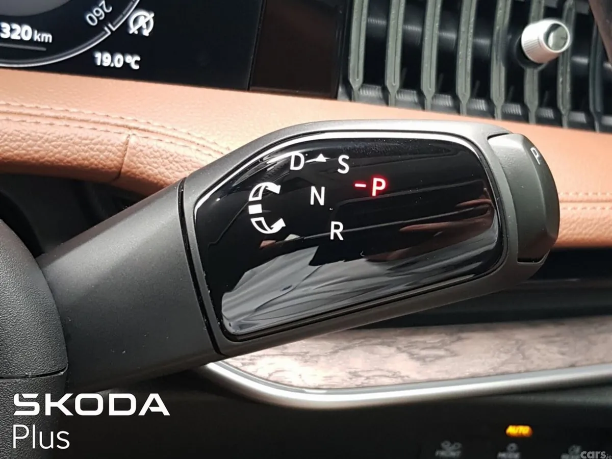 Skoda Superb Saloon, Diesel, 2025, Black