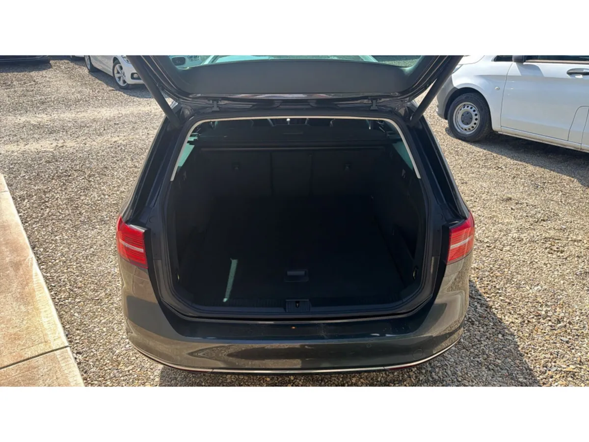 Volkswagen Passat Estate, Diesel, 2018, Grey