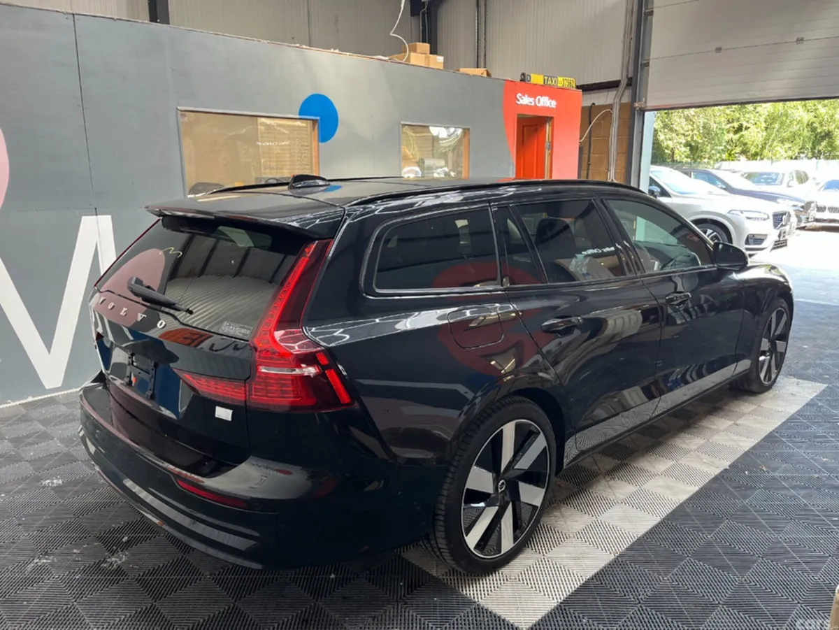 Volvo V60 Estate, Petrol Plug-in Hybrid, 2024, Black