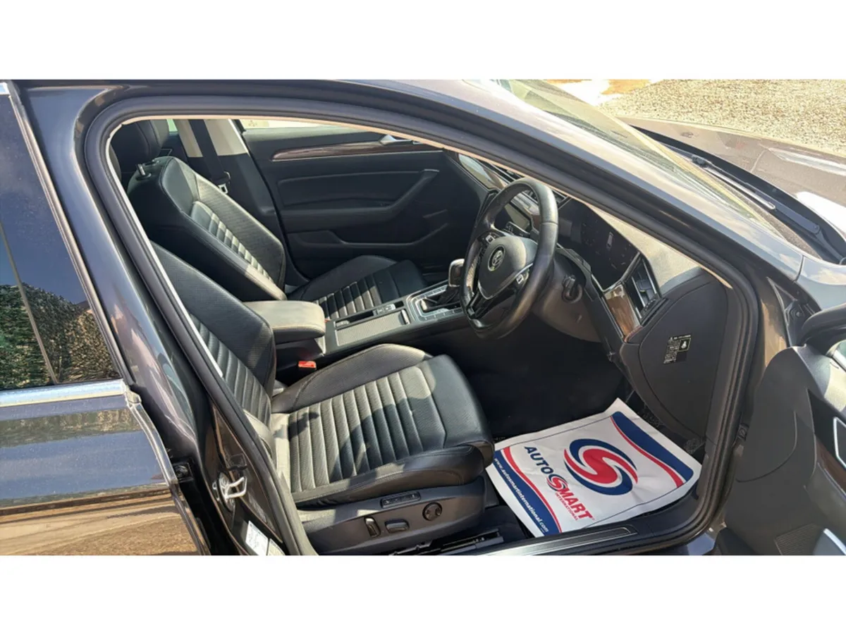 Volkswagen Passat Estate, Diesel, 2018, Grey