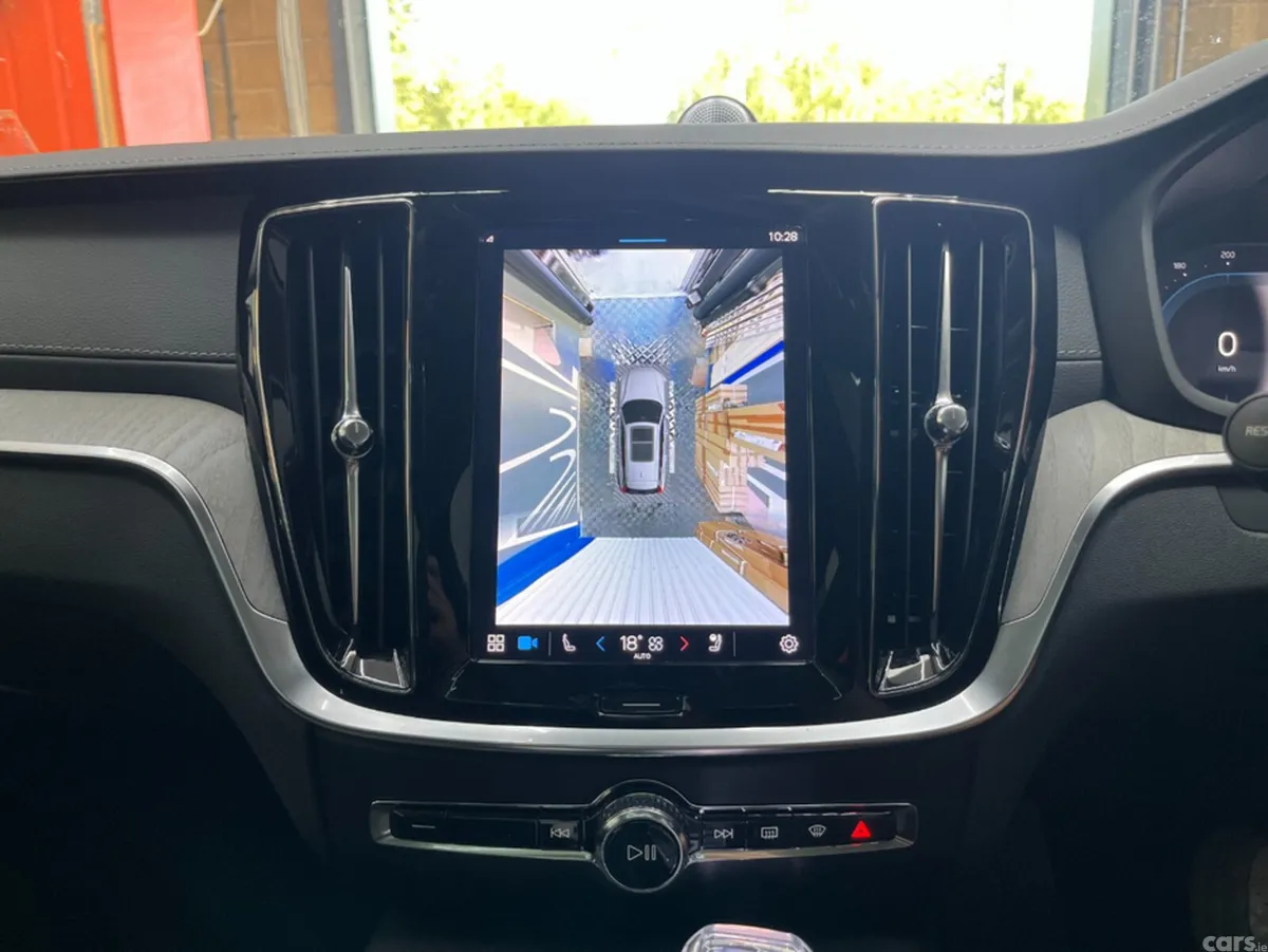 Volvo V60 Estate, Petrol Plug-in Hybrid, 2024, Black