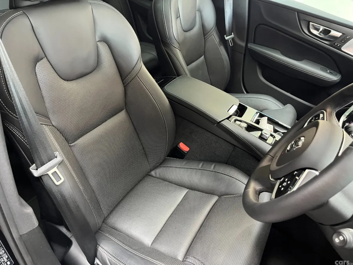 Volvo V60 Estate, Petrol Plug-in Hybrid, 2024, Black