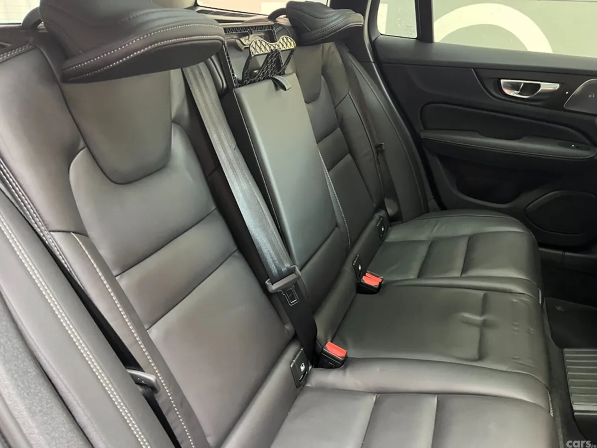 Volvo V60 Estate, Petrol Plug-in Hybrid, 2024, Black