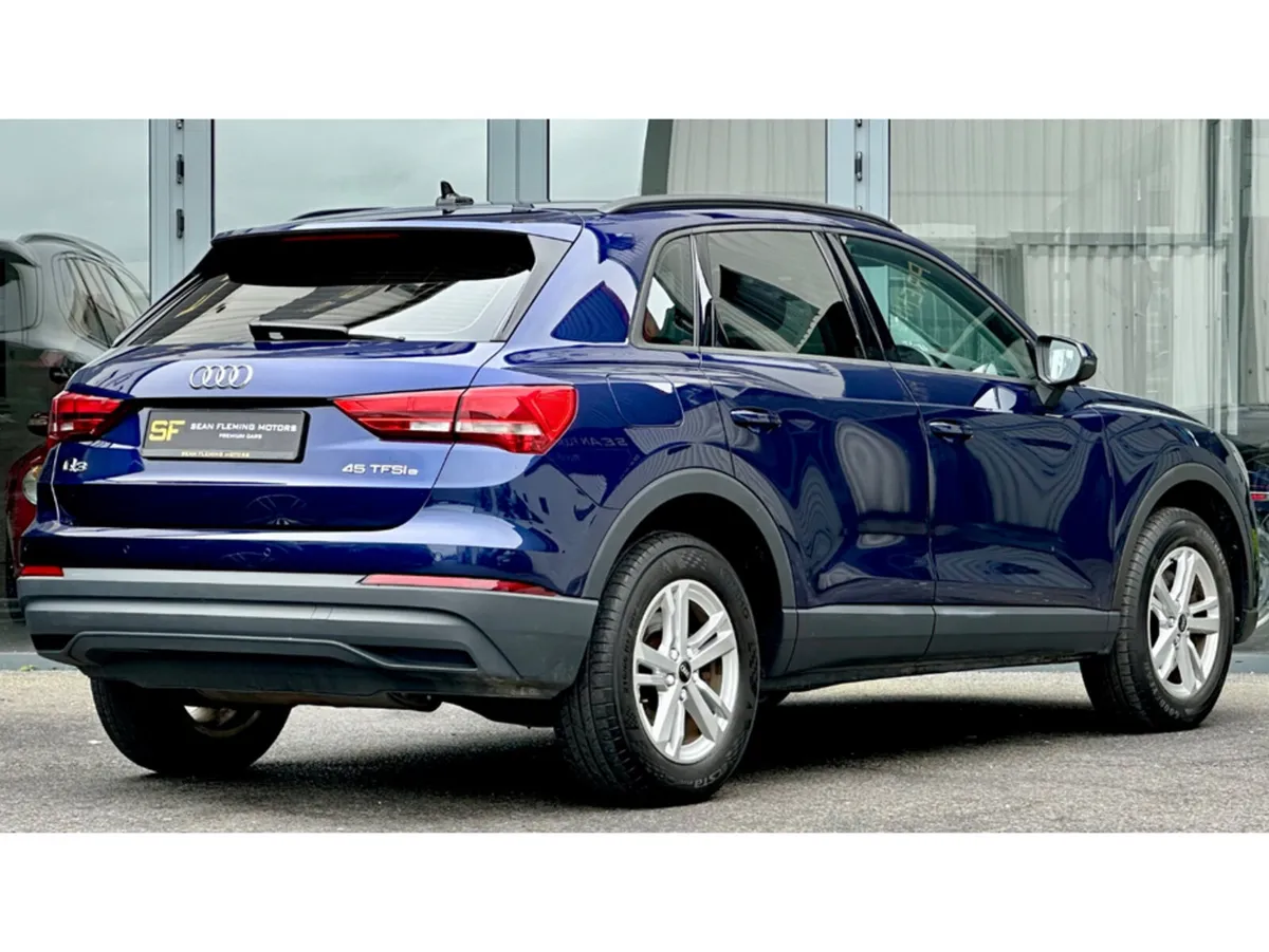 Audi Q3 SUV, Petrol Hybrid, 2023, Blue
