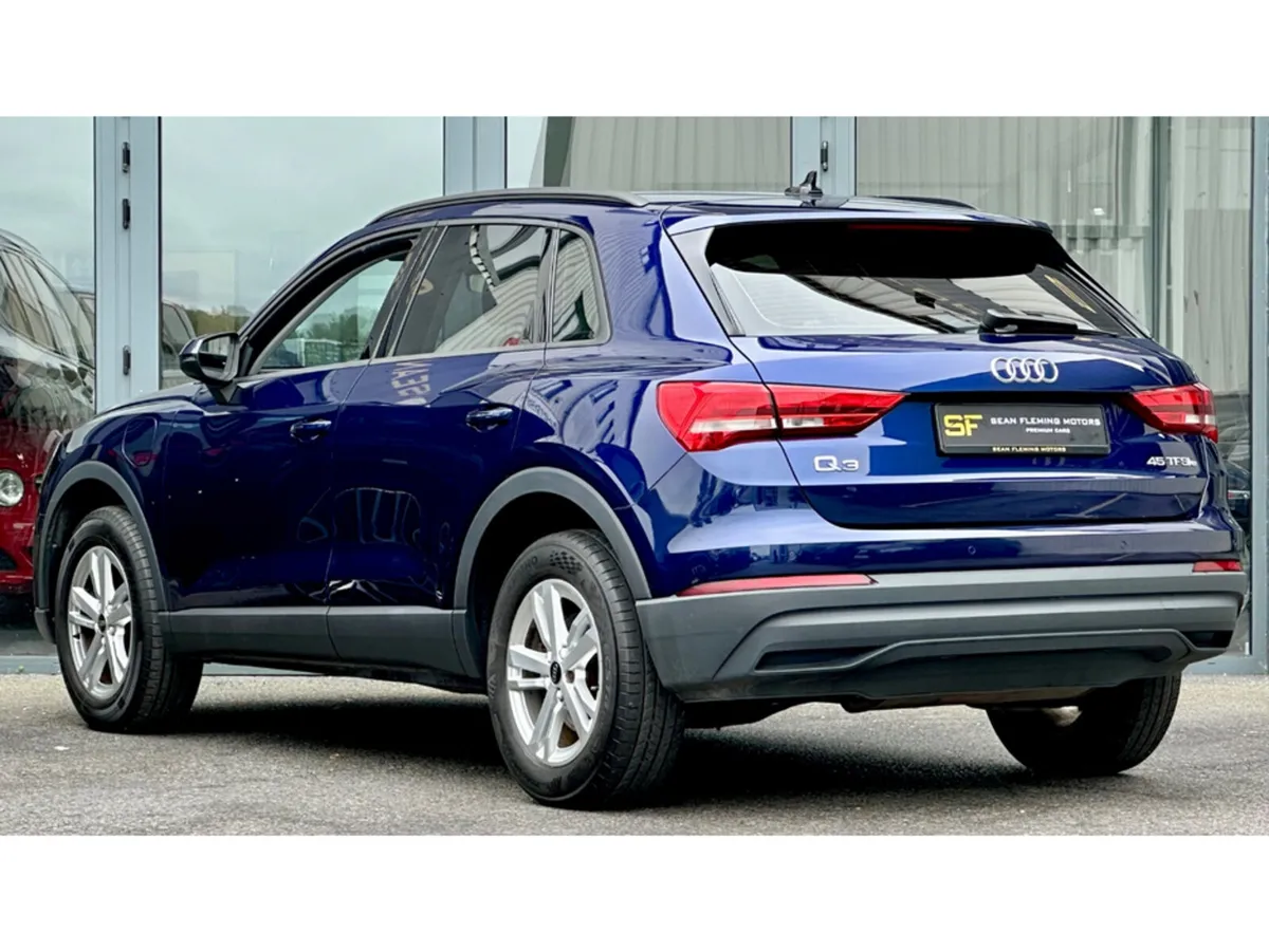 Audi Q3 SUV, Petrol Hybrid, 2023, Blue