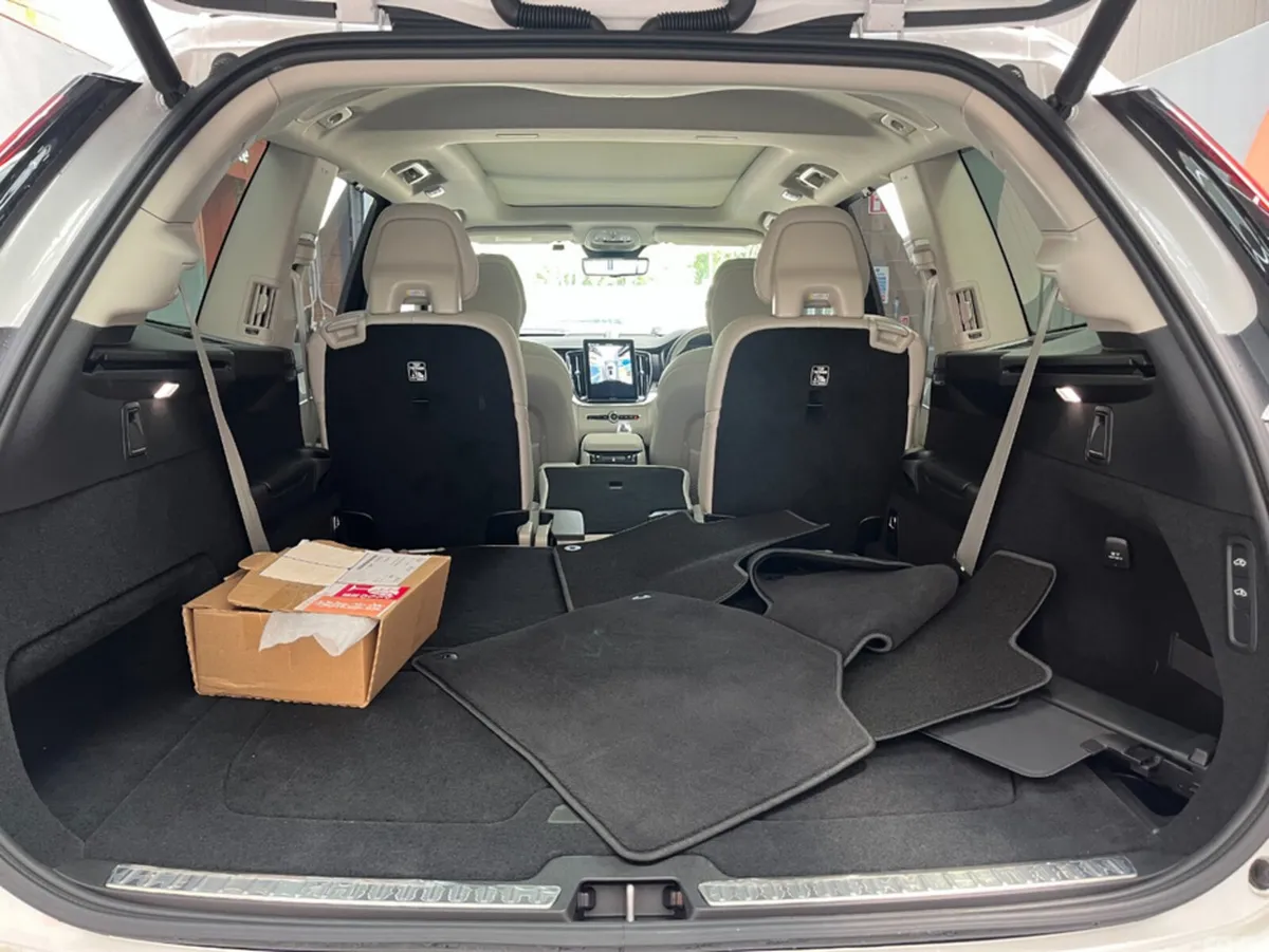 Volvo XC90 SUV, Petrol Plug-in Hybrid, 2025, White