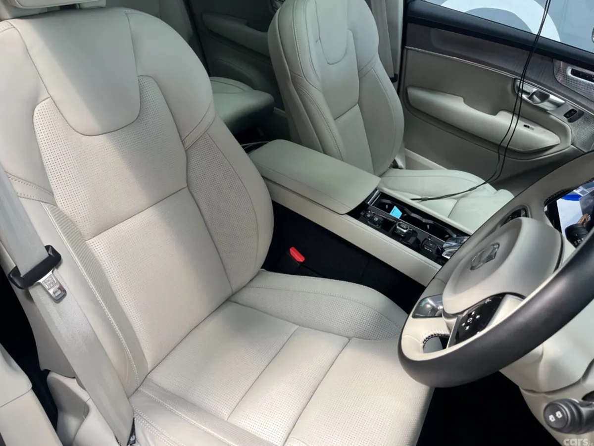Volvo XC90 SUV, Petrol Plug-in Hybrid, 2025, White
