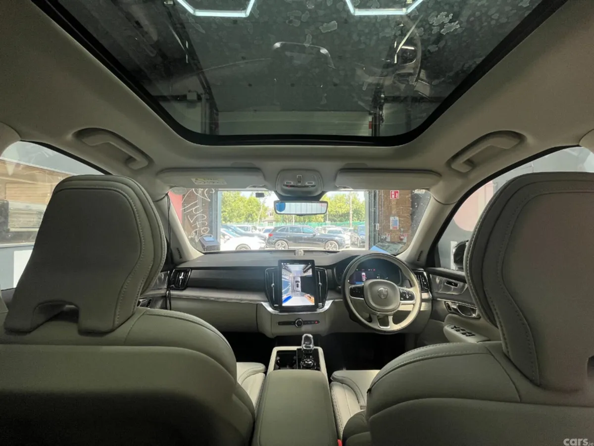 Volvo XC90 SUV, Petrol Plug-in Hybrid, 2025, White