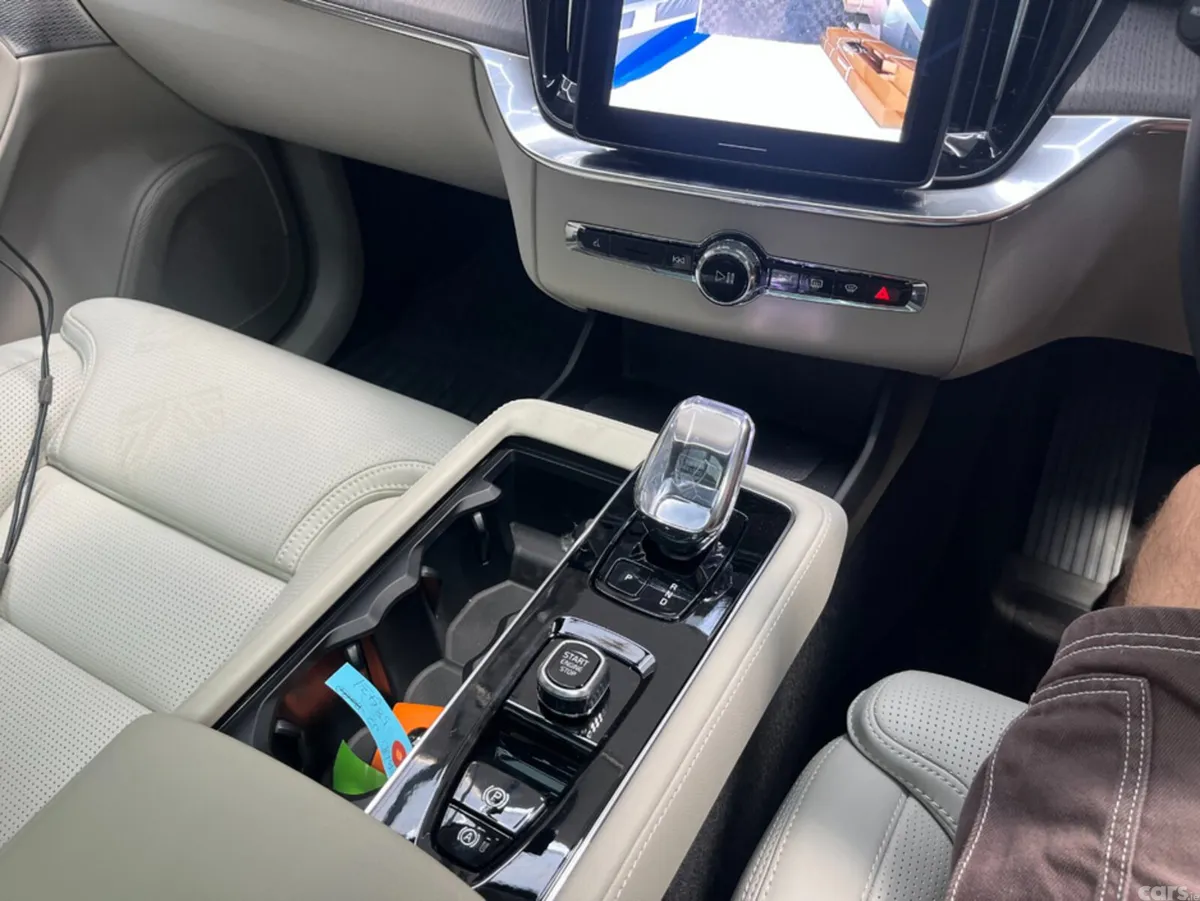 Volvo XC90 SUV, Petrol Plug-in Hybrid, 2025, White
