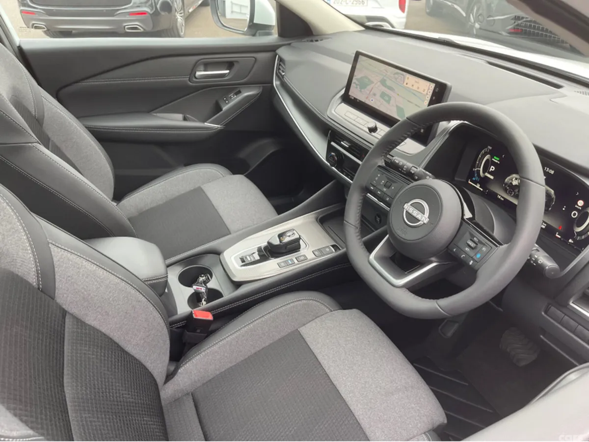 Nissan Qashqai Hatchback, Petrol Hybrid, 2026, Red