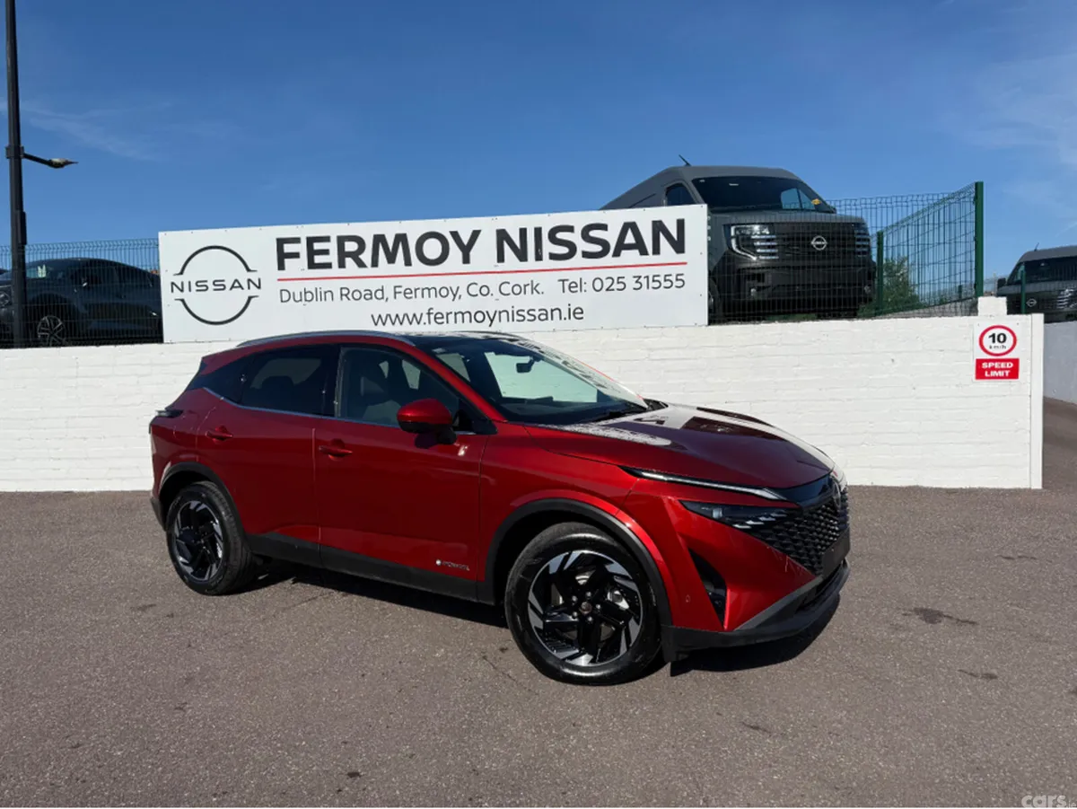 Nissan Qashqai Hatchback, Petrol Hybrid, 2026, Red