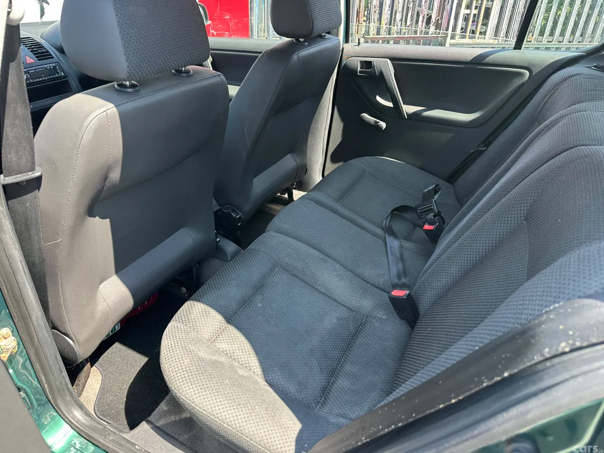 Volkswagen Polo Hatchback, Petrol, 2001, Green