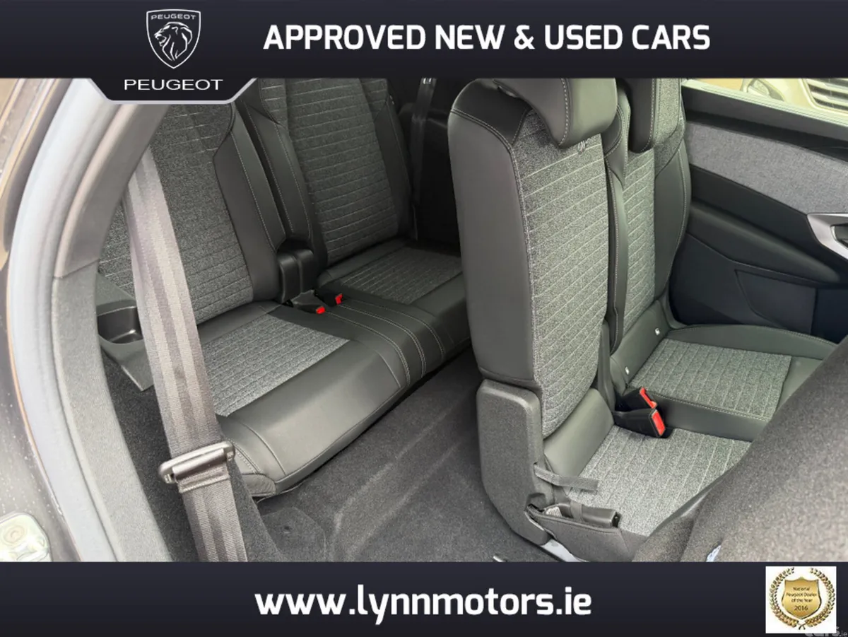 Peugeot 5008 MPV, Petrol, 2026, Grey