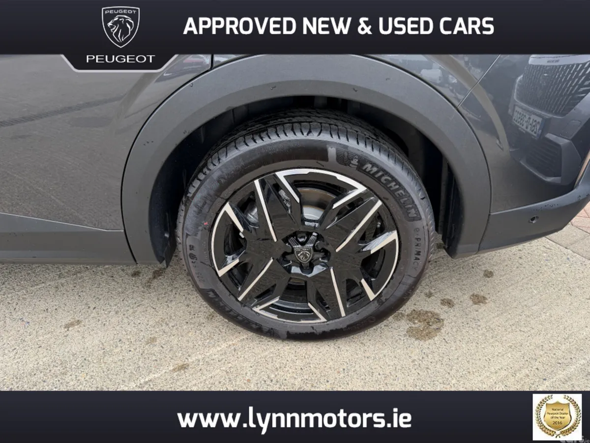 Peugeot 5008 MPV, Petrol, 2026, Grey